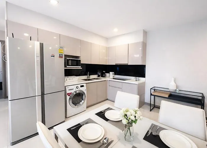 Spacious 2br With 2 Balconies In Sukhumvit16