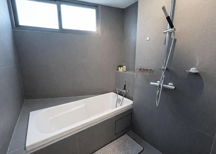 Apartamento Spacious 2br With 2 Balconies In Sukhumvit16 *