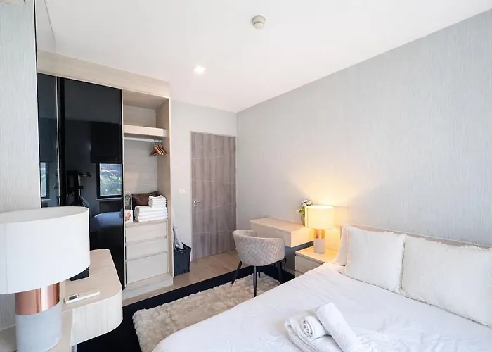Spacious 2br With 2 Balconies In Sukhumvit16