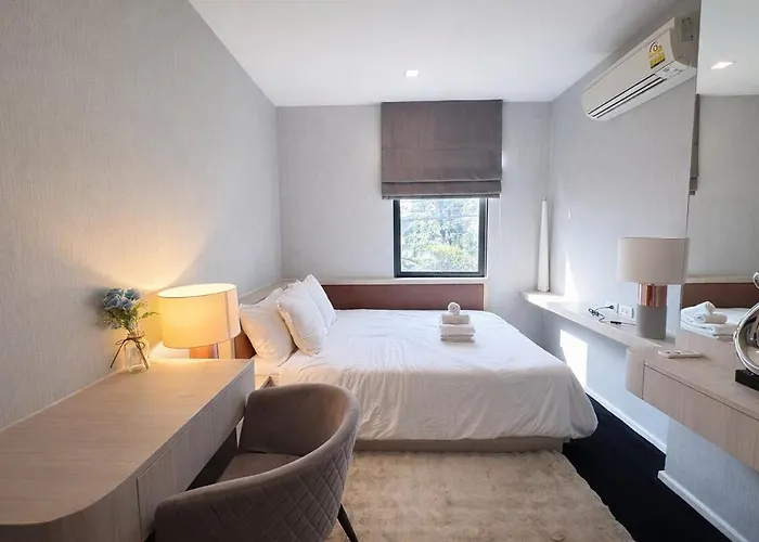 Spacious 2br With 2 Balconies In Sukhumvit16 *